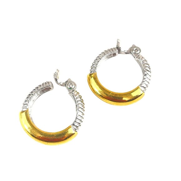 Two Tone Ribbed Hoop Earrings Silver Gold Clip On Vintage Style Retro Bold Look - Picture 4 of 5